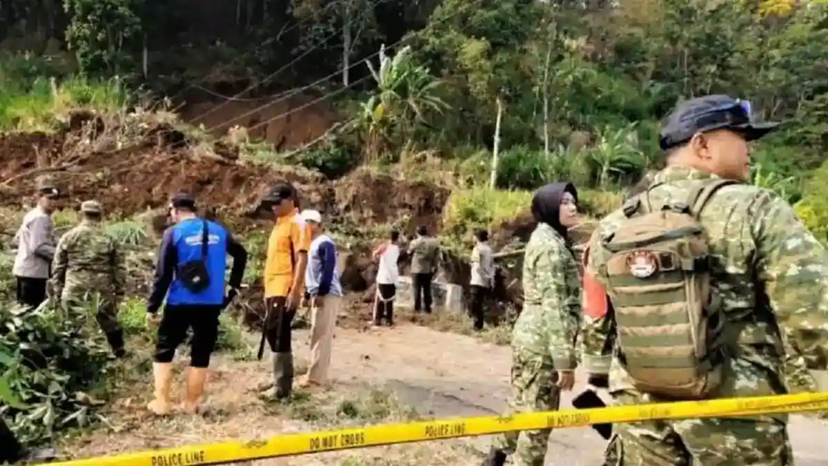 Longsor di Panekan Putus Jalur Antardesa dan Menghambat Pengairan Sawah
