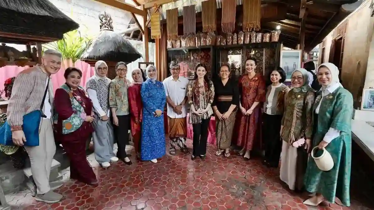 Dukungan untuk Penenun Gringsing dan Warisan Budaya Tenganan