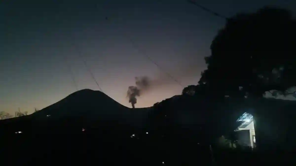 Gunung Lokon: Gempa Dangkal Mendominasi, Warga Diminta Waspadai Gas dan Erupsi Mendadak