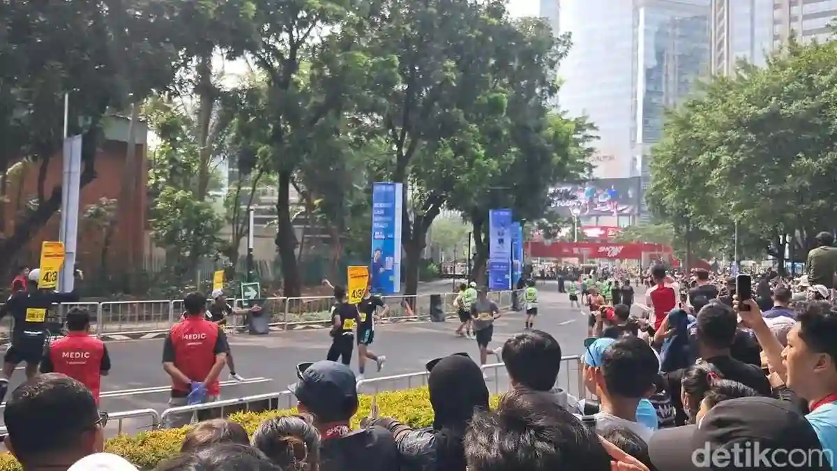 Pelari JRF Alami Heatstroke Dekat Garis Finis, Ingatkan Pentingnya Mengenali Batas Tubuh