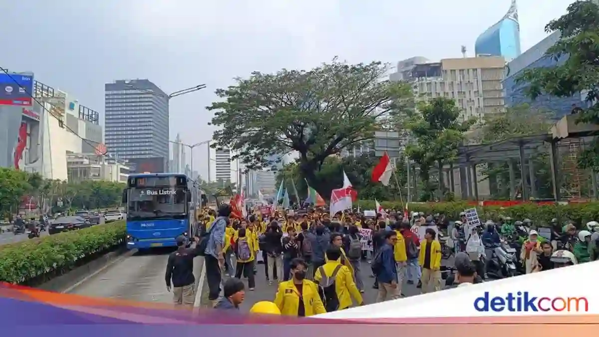 Aksi di Sejumlah Kawasan Jakarta Pusat, Pengendara Diimbau Menyiapkan Rute Alternatif