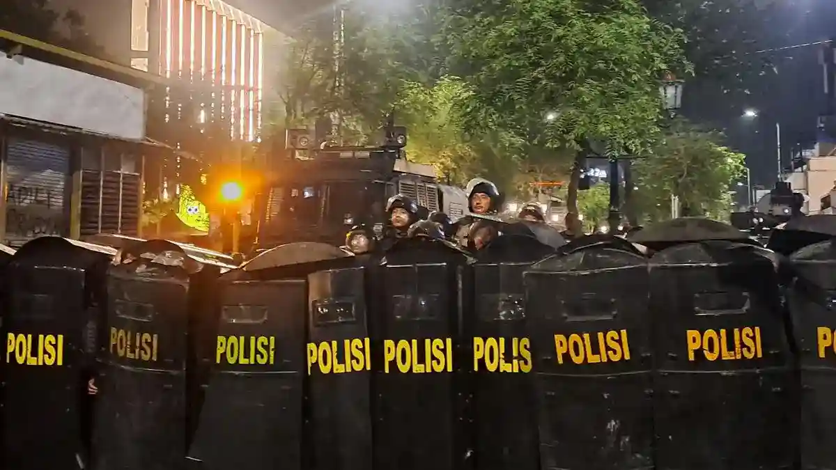 Aksi Sumpah Pemuda di Yogyakarta Berakhir Ricuh, Massa Bergerak ke Gedung DPRD DIY
