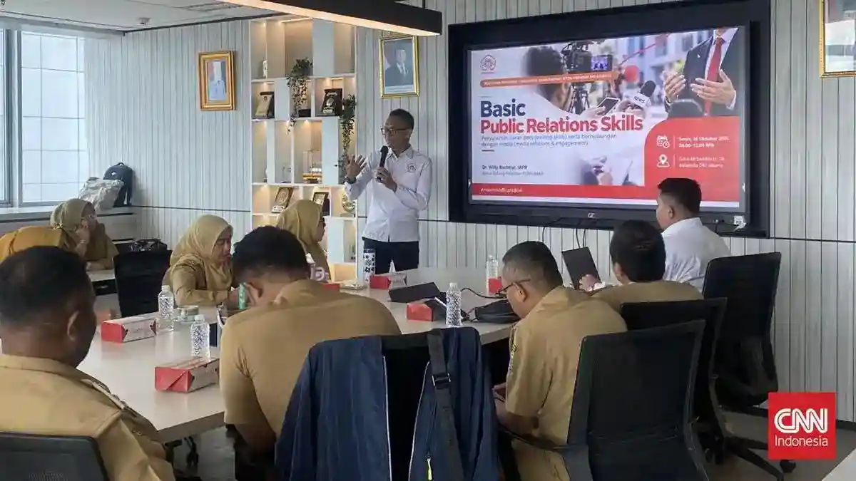Pelatihan Komunikasi untuk Lurah Finalis Benyamin S Award 2026