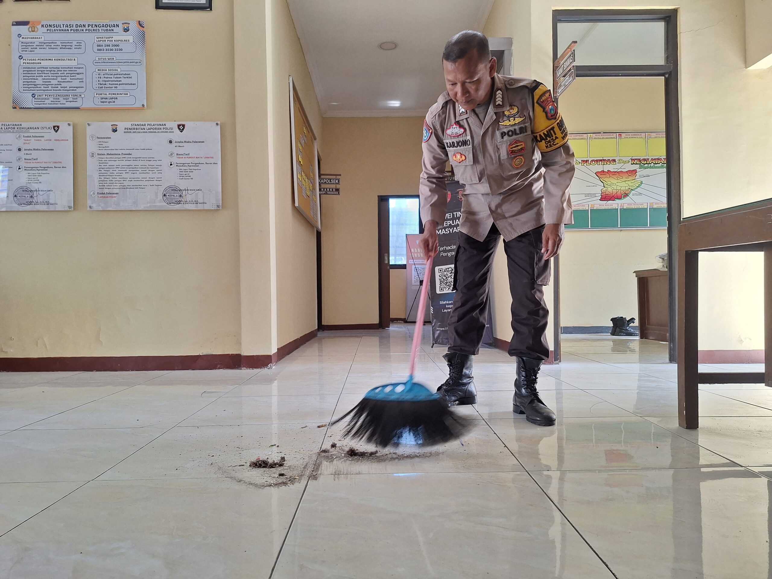 Indonesia Asri, Polsek Widang "Aksi" Satu Jam Awal Resik di Mako